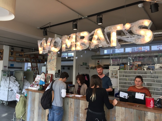 wombat's hostel reception - Wombat's City Hostel London Review #Video