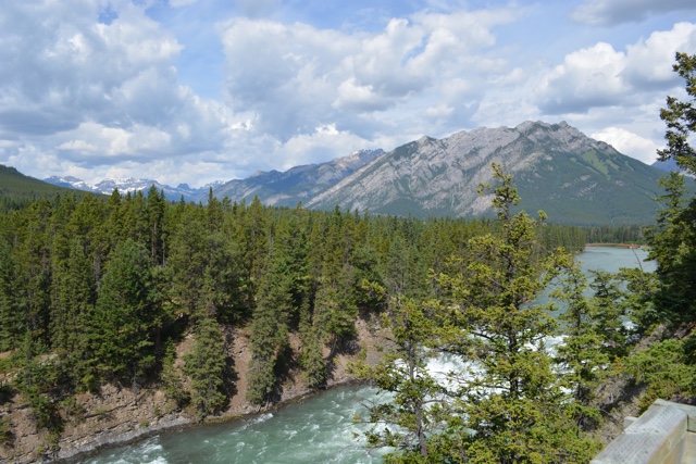 Bow River in Banff - Best Tips for Visiting Banff, Alberta in one day