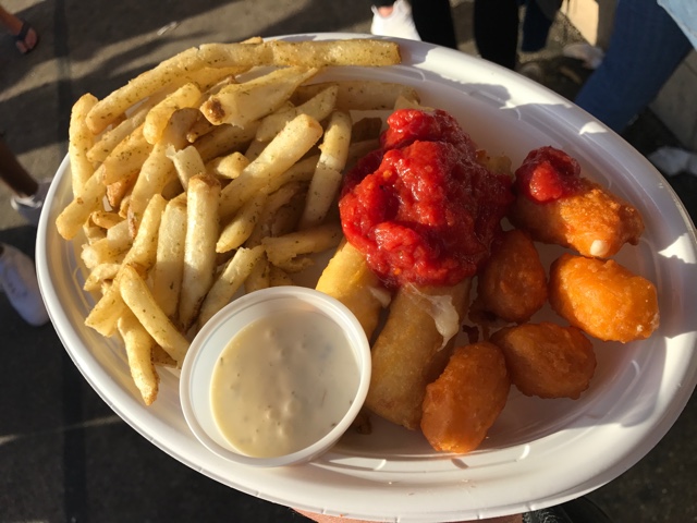 Saz's sampler platter of cheese curds, mozzerella sticks and garlic fries - First-Timers Guide for Summerfest in Milwaukee